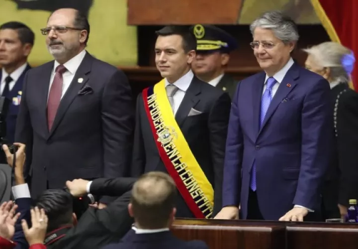 El presidente entrante de Ecuador, Daniel Noboa,  junto al presidente de la Asamblea Nacional, Henry Kronfle. Foto: EFE