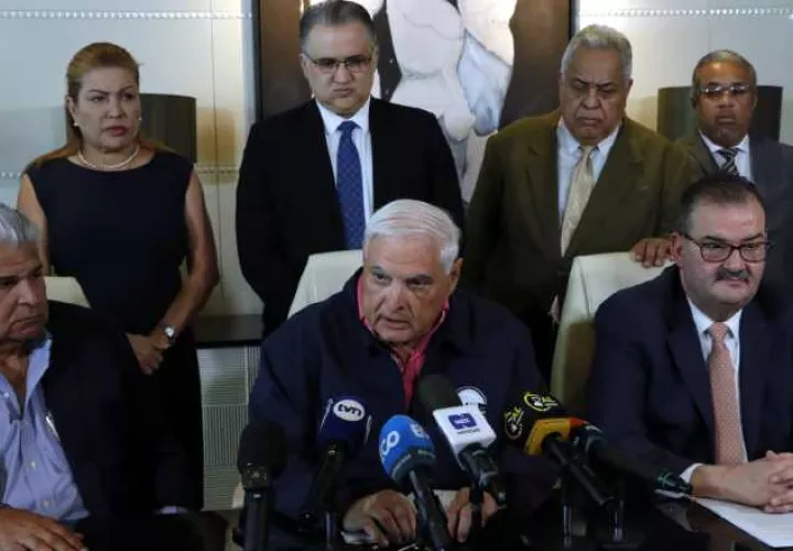 El equipo legal de Ricardo Martinelli manifestó que presentará los recursos necesarios para hacer valer sus derechos. Víctor Arosemena.