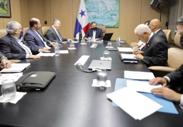 La deuda a los contratistas y los intereses preferenciales propiciaron reuniones con el presidente. Foto: Cortesía