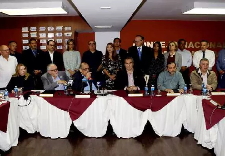 Empresarios levantaron este martes su voz contra los cierres. Foto. Víctor Arosemena