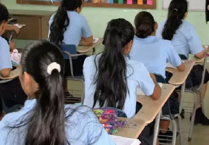 Los estudiantes llevan  cerca de dos semanas sin recibir clases presenciales. 