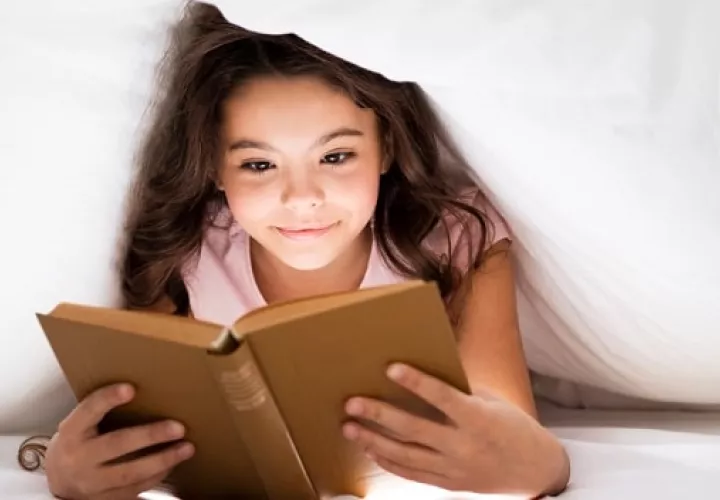 Crea un espacio en casa donde se fomente la lectura. Foto: Ilustrativa / Freepik