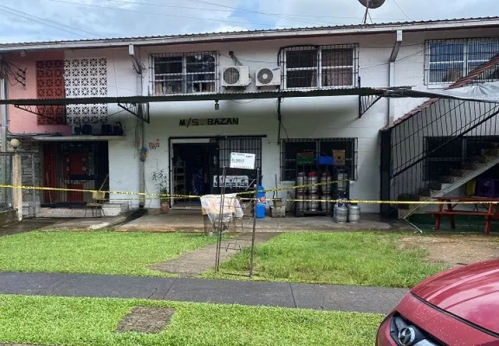  El robo fue en el minisúper Bazan del Residencial José Dominador Bazan, en Davis, Colón. Foto: Diomedes Sánchez 