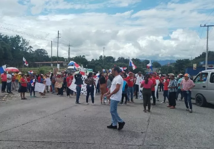 A lo largo de casi 20 días, en Panamá Oeste se ha realizado cierre de vías en diversos puntos. Foto. Eric Montenegro