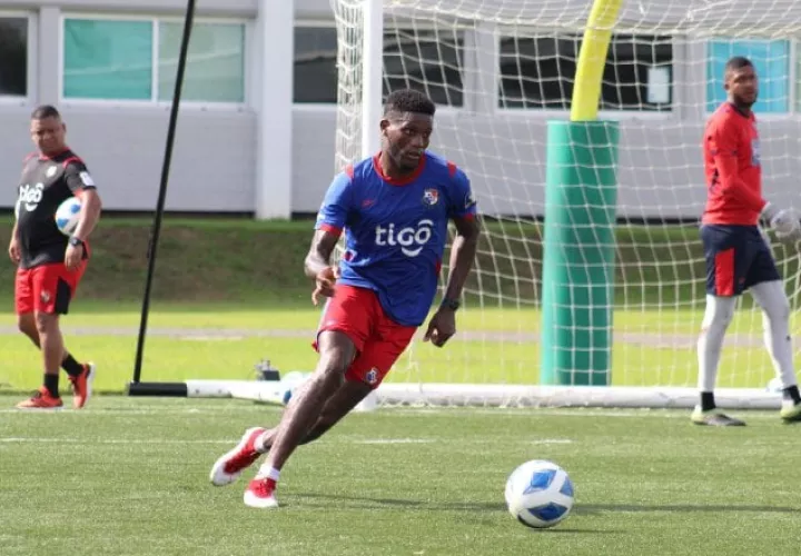 José Fajardo durante los entrenamientos de la selección de Panamá. Foto: Fepafut