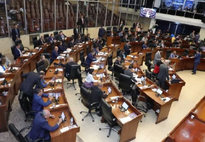 Los diputados deben ser convocados a sesiones extraordinarias antes que concluya el año para aprobar el presupuesto. Foto: Archivo