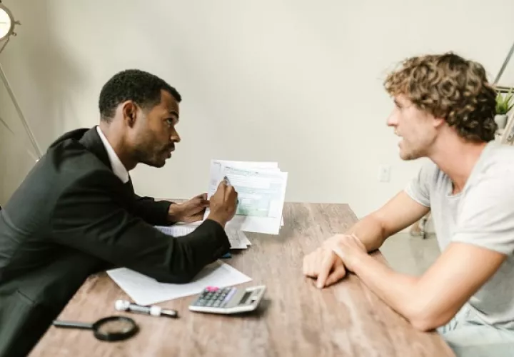 El puntaje de crédito de APC no toma en cuenta datos demográficos o consultas a su historial de crédito. Foto: Pexels