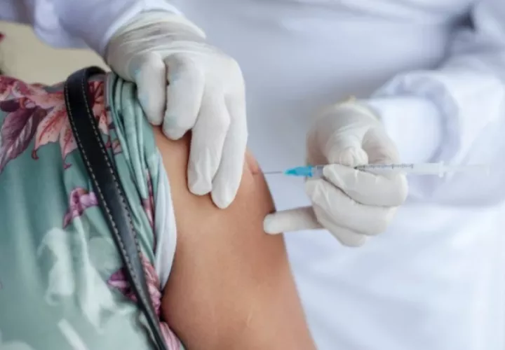 Esta vacuna induce una respuesta de anticuerpos en el embarazo.  Pexels