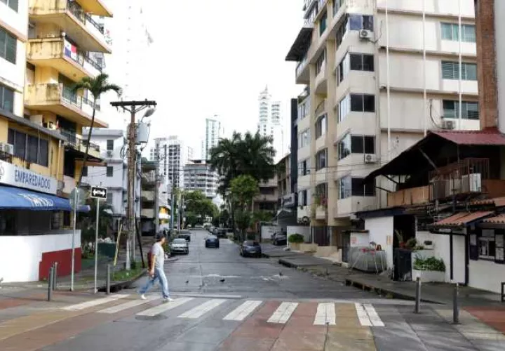 Esta es la calle Gaspar Octavio Hernández, que ha heredado, junto a otras calles adyacentes, el problema de las inundaciones. Foto: Cortesía