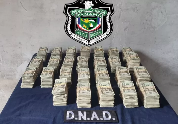 Los ocupantes del auto no pudieron justificar la cantidad de dinero que tenían. Foto. Proteger y Servir