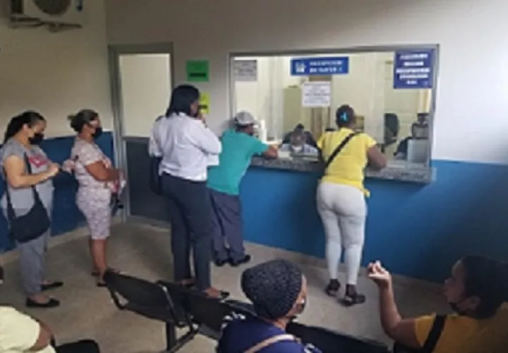  Se brindó la atención en la medida de lo posible con el personal y pacientes que podían llegar. Foto: Diomedes Sánchez
