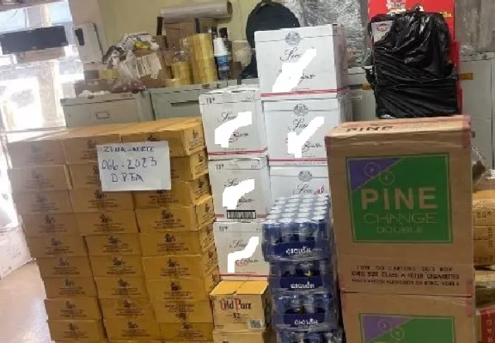 Se presume que la mercancía fue comprada dentro de las empresas en la Zona Libre de Colón, por lo que no tenía los respectivos recibos de compras, de allí que se inició el proceso de investigación de estos casos. Foto. Aduanas
