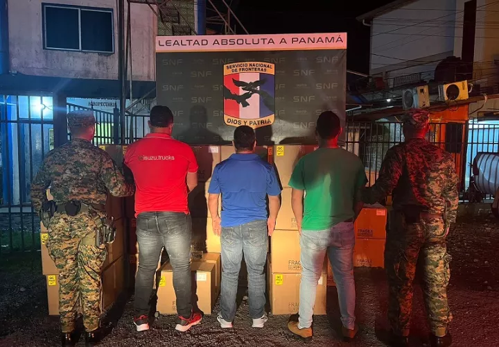 Los 3 hombres fueron detenidos por el delito contra el Patrimonio Económico (hurto). Foto: Cortesía Senafront