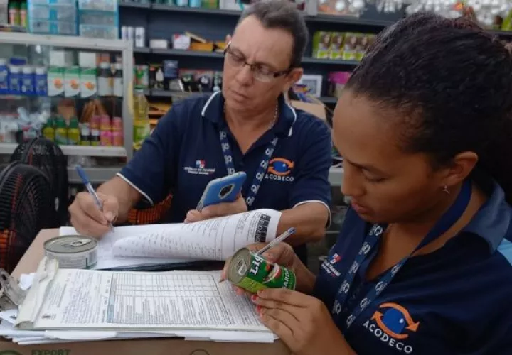 La Acodeco registra unas 942 multa por incumplimiento a la medida de Control de Precio que suman los 405 mil 575 dólares. Foto: Cortesía