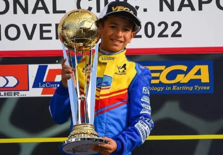 Gianmatteo Rousseau con uno de sus trofeos. Foto: Instagram