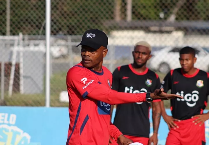 Jorge Dely Valdés, técnico de la Sub-23. Foto: Fepafut