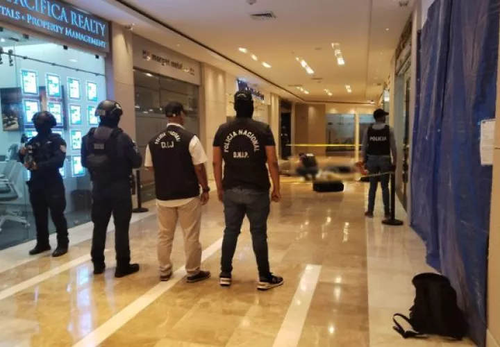 Los delincuentes fueron sorprendidos en el acto. Foto: Policía Nacional