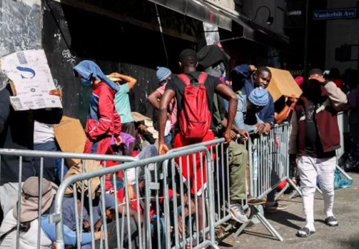 Migrantes en Nueva York (EE.UU.). Foto: EFE