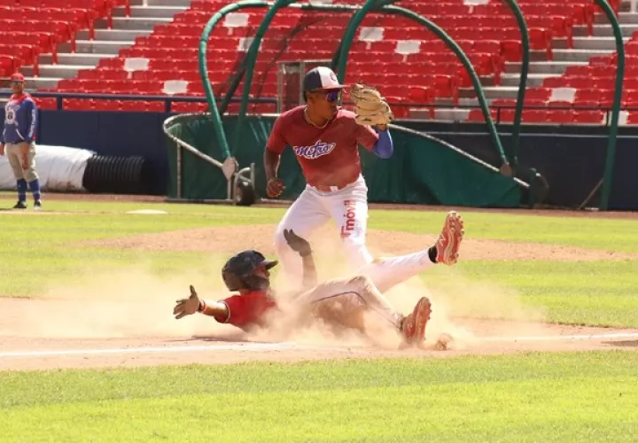 Panamá se encuentra listo parael béisbol juvenil. Foto: Fedebeis