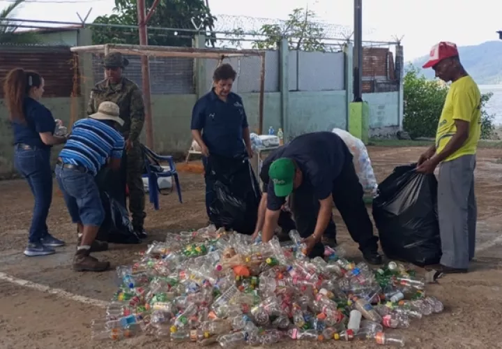 La jornada estuvo a cargo de MiAmbiente y la Dirección de Cultura Ambiental. Foto / MiAmbiente. 