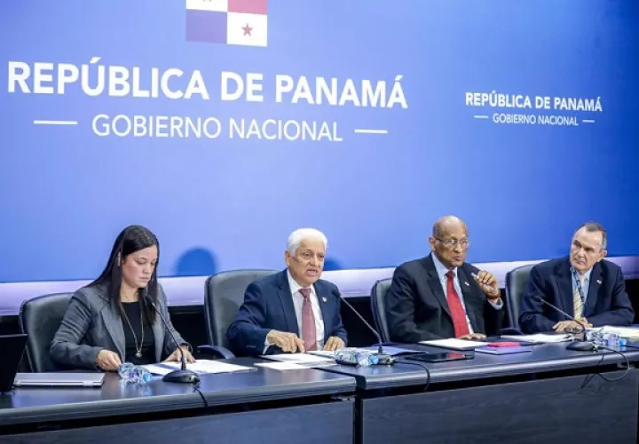 MEF presentó el Presupuesto General del Estado para la vigencia del año 2024. Foto: Cortesía/MEF