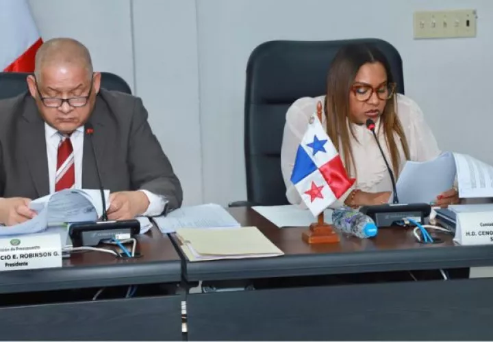 SESIÓN PERMANENTE PARA DISCUTIR EL PRESUPUESTO. Foto: Cortesía