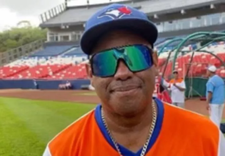 Rodrigo Orozco, manager de Panamá Este en el béisbol juvenil. Foto: Fedebeis