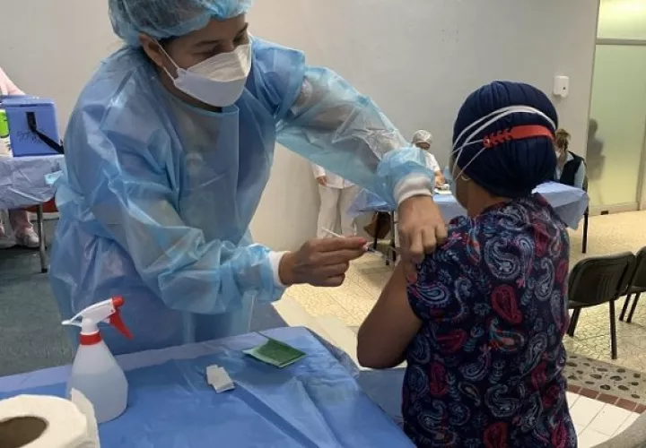 La vacunación es fundamental para evitar complicaciones. Foto: Cortesía/CSS