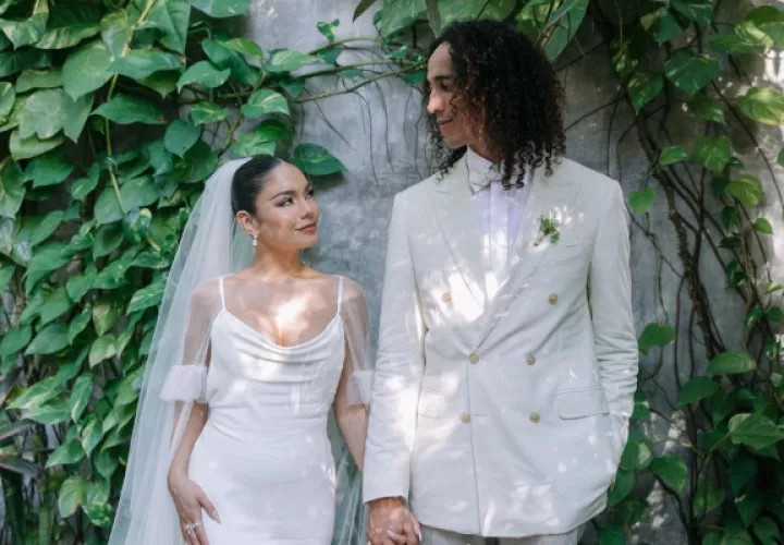  Vanessa Hudgens y Cole Tucker. Foto: @_citizenofearth
