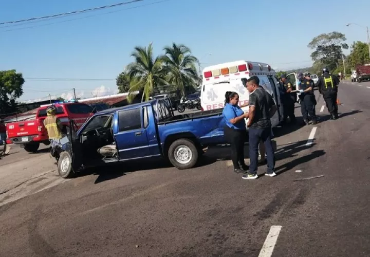 El área fue acordonada por las autoridades del Tránsito. Foto: José Vásquez 