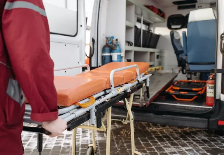 Son 16 ambulancias las que se contratarán por un año en 11 regiones de salud. Foto ilustrativa