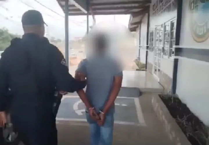 En Vista Alegre, Arraiján un hombre fue detenido por el presunto delito de estafa. Foto. Proteger y Servir