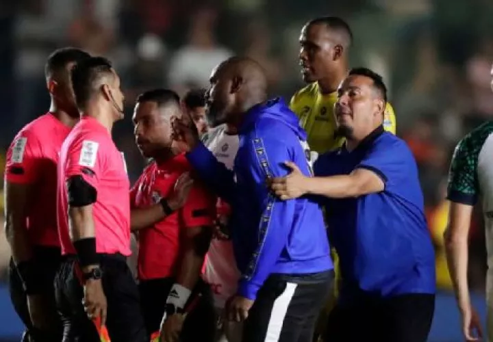 Felipe Baloy del Tauro fue sancionado por los incidentes en la final del Clausura 2023 contra el CAI. Foto: EFE