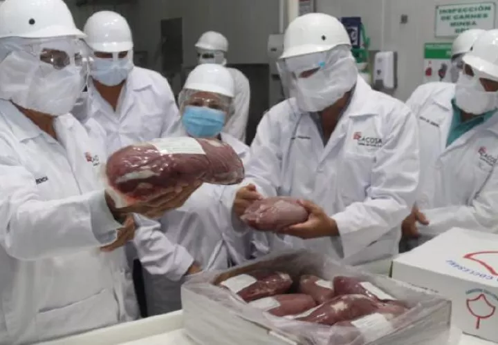 La carne de las reses panameñas que se exportaría a los Estados Unidos se destinaría, en su mayoría, para la elaboración de hamburguesas. Cortesía/MIDA