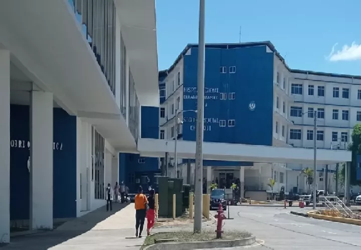 El cuerpo de la joven fue encontrada sin vida y con una herida con arma blanca a la altura del cuello a orillas de una carretera en la comunidad de Barrio Lindo. Foto Ilustrativa