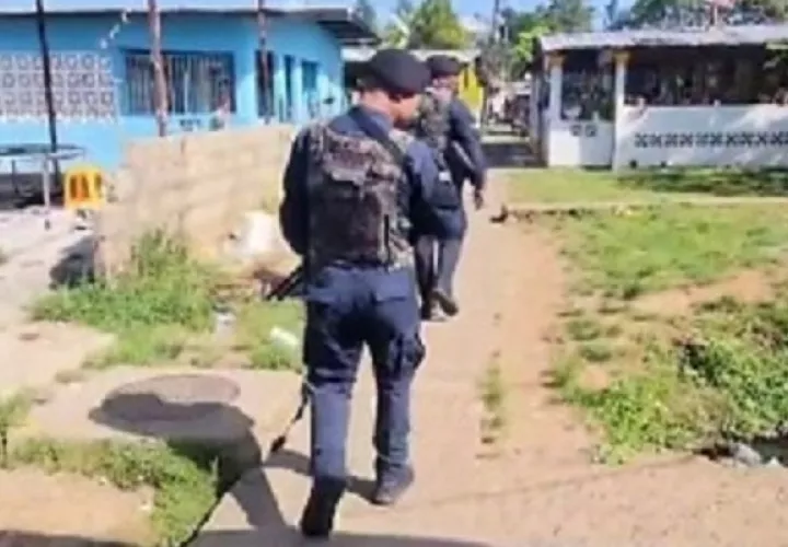 Al lugar llegó la Policía Nacional quien procedió a cercar todo el perímetro