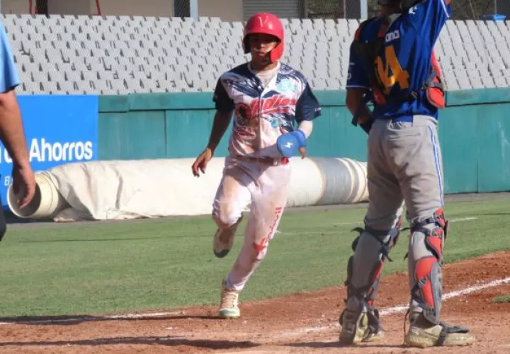 Veraguas tiene marca de 4-1 en ganados y perdidos en el béisbol juvenil. Foto: Fedebeis