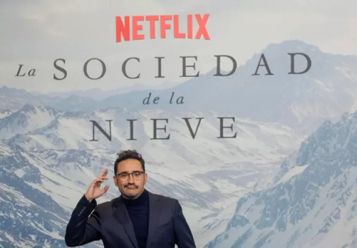 J.A. Bayona durante el estreno de su película 'La sociedad de la nieve'. Foto: EFE / Javier Lizón