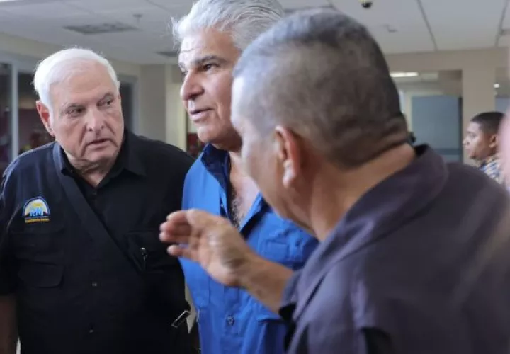 “Me siento triste al ver cómo en 5 años se ha duplicado la deuda externa”, dijo Martinelli.