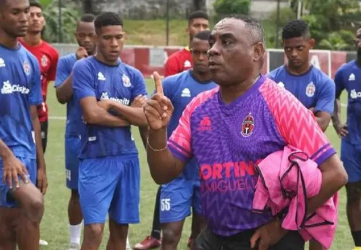Jair Palacios, técnico del Sportig San Miguelito. Foto: Cortesía