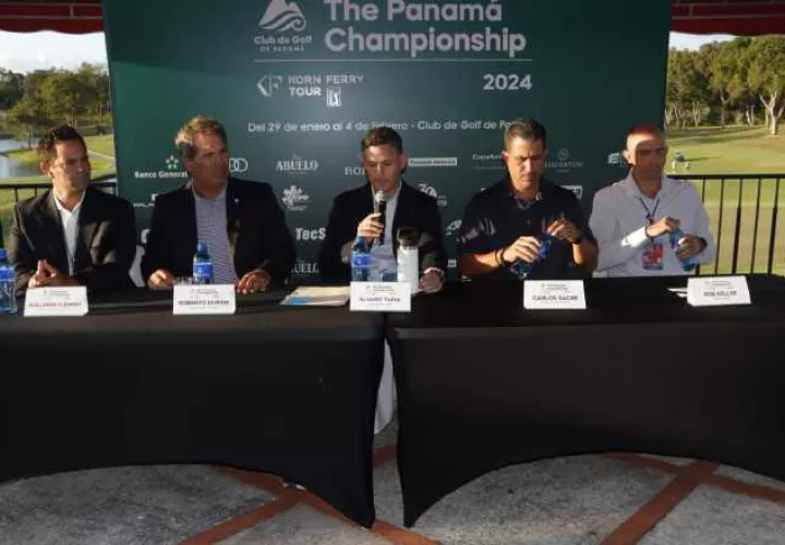 Guillermo Clement (izq.),  Roberto Durán, Álvaro Tapia, Carlos Sacre y Rob Keller (der.), dieron detalles del torneo. Foto: Víctor Arosemena