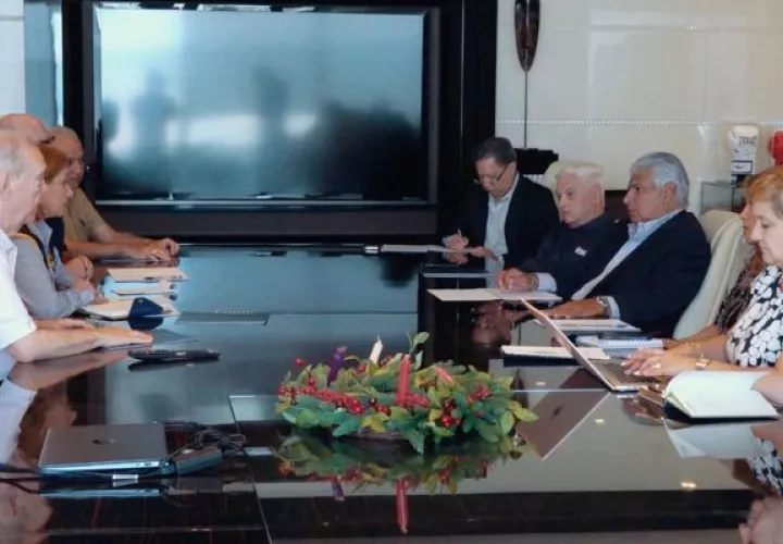 Reunión entre delegados y representantes de RM y Alianza: Foto: Cortesía 