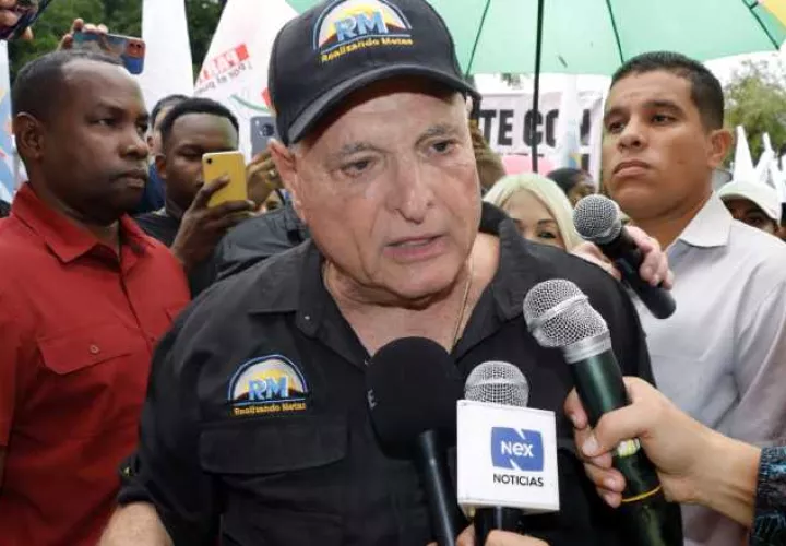 El candidato presidencial Ricardo Martinelli, ha pedido a los magistrados un juicio público para demostrar su inocensia. Víctor Arosemena