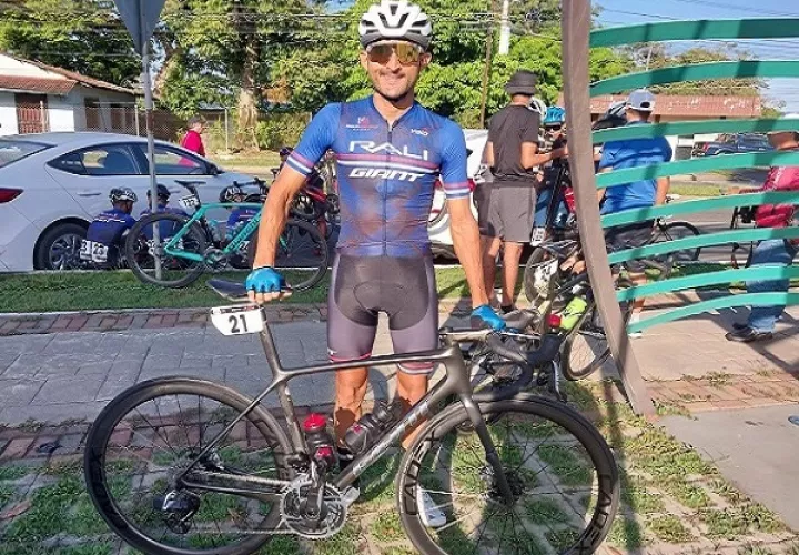 El santeño Roberto González en la Vuelta a Chiriquí. Foto: Jaime Chávez