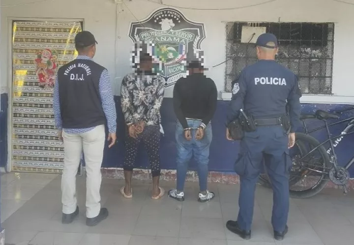 Los tres fueron puestos a órdenes de las autoridades judiciales y de la fiscalía del menor. Foto: Diomedes Sánchez S.