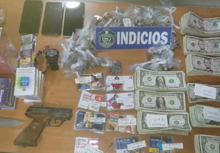 Los detenidos son dos adultos y un adolescente de 16 años. Foto / Diómedes Sánchez.