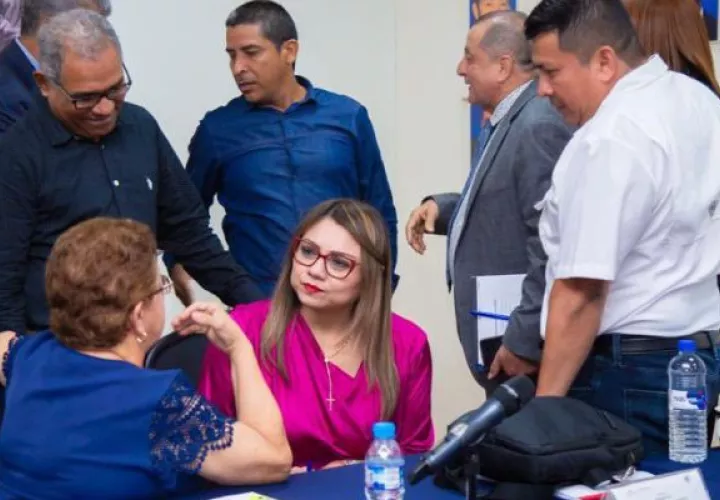 Zapata estimas que nuevo salario mínimo debe entrar a regir la segunda quincena del mes de enero. Foto: Cortesía
