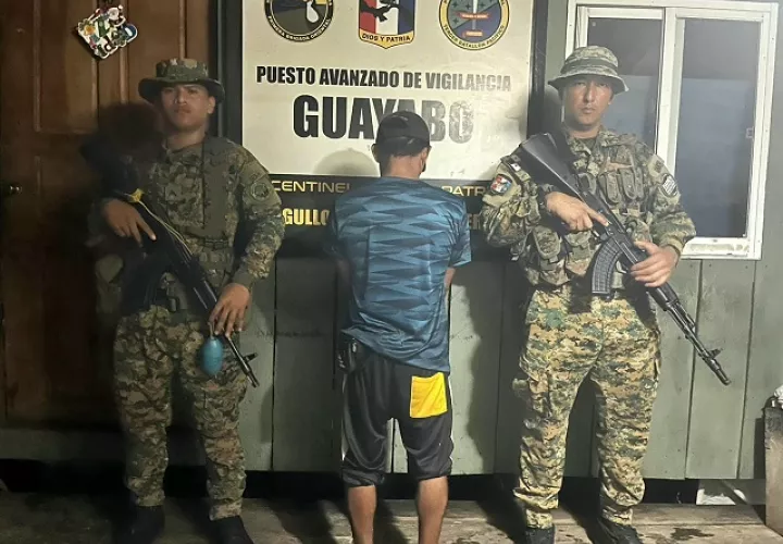 El ciudadano panameño fue detenido por el delito de Tráfico Ilícito de Migrantes. Forto: Cortesía Senafront