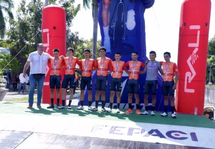 El equipo 7C Economy Lacoinex se llevó la prueba contrarreloj. Foto: Fepaci