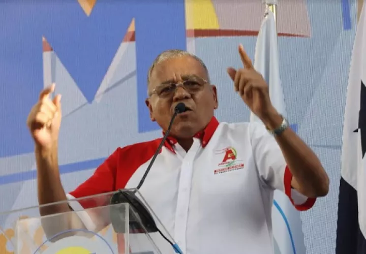 José Muñoz dijo que apoya a Martinelli en las buenas y en las malas. Foto: Víctor  Arosemena